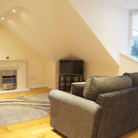 Modern, Cosy Apartment In Bearsden With Private Parking Glasgow Luaran gambar