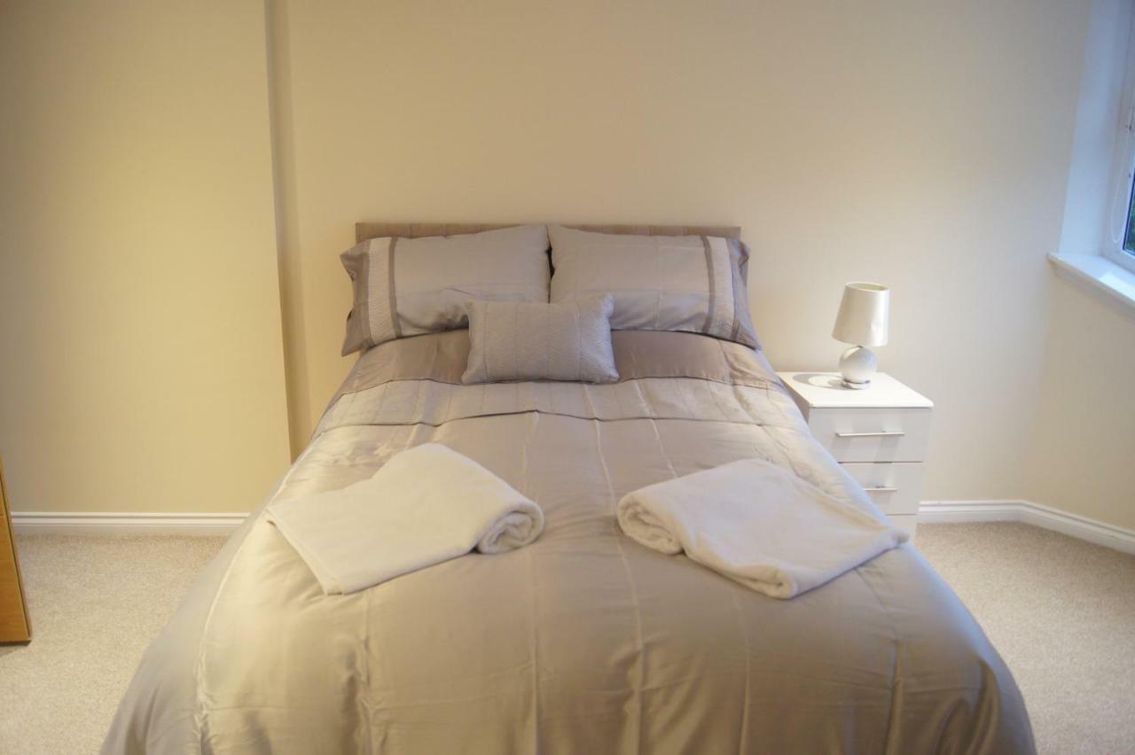 Modern, Cosy Apartment In Bearsden With Private Parking Glasgow Luaran gambar