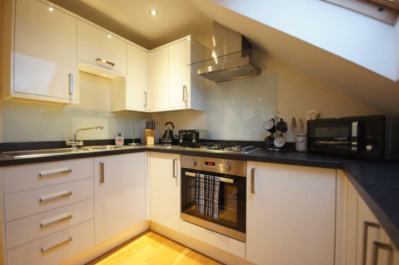 Modern, Cosy Apartment In Bearsden With Private Parking Glasgow Luaran gambar
