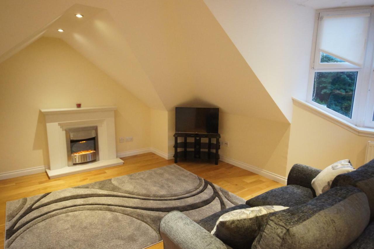 Modern, Cosy Apartment In Bearsden With Private Parking Glasgow Luaran gambar