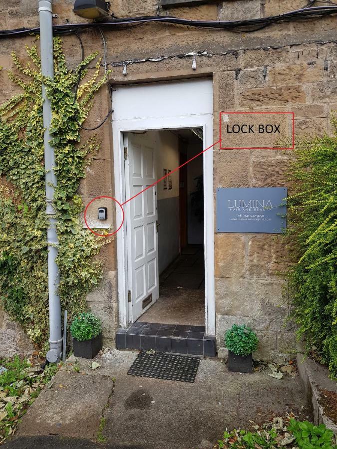 Modern, Cosy Apartment In Bearsden With Private Parking Glasgow Luaran gambar